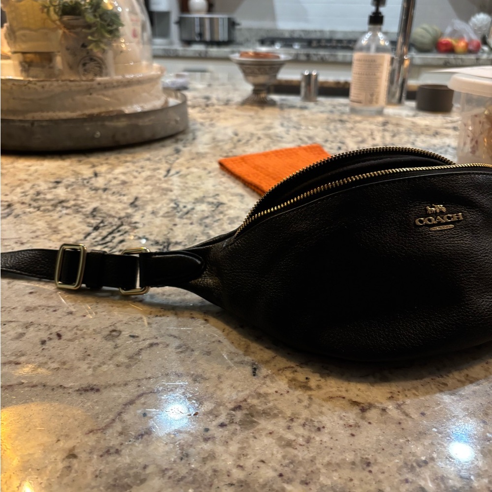 Black Leather Crossbody Bag - Picture 11 of 12